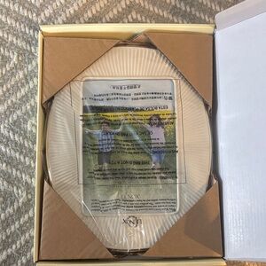 NWT Lenox Cream Meridian 5 X 7 Square Frame